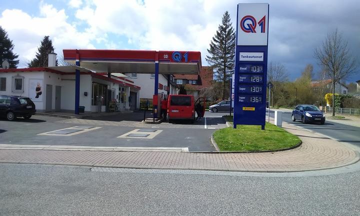 Q1 Tankstelle